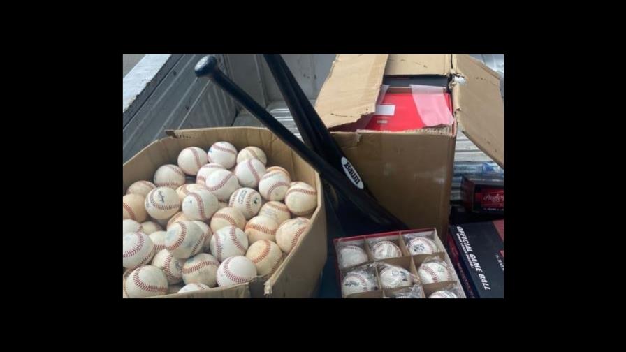 Policía captura a seis y recupera parte de útiles robados a Orioles de Baltimore en Boca Chica