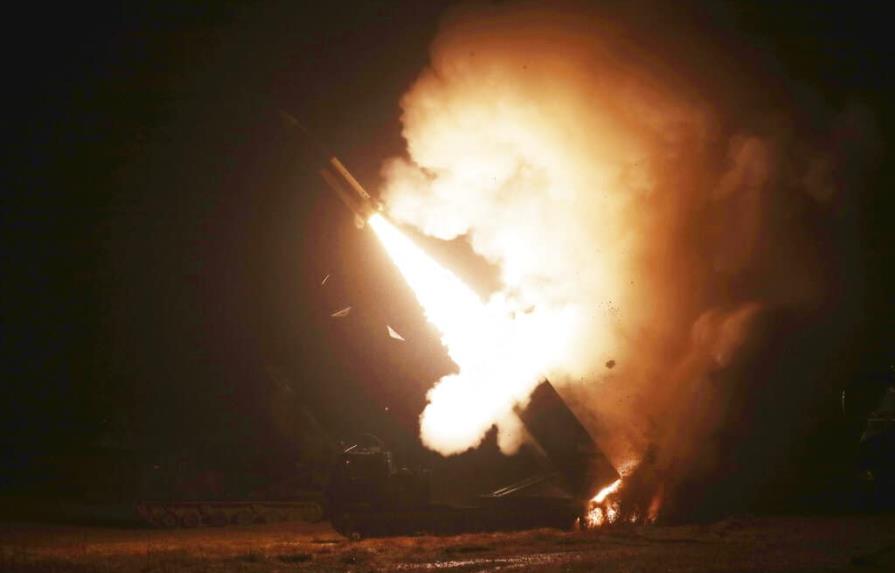 Corea del Norte lanza por segundo día consecutivo un misil balístico hacia el mar de Japón