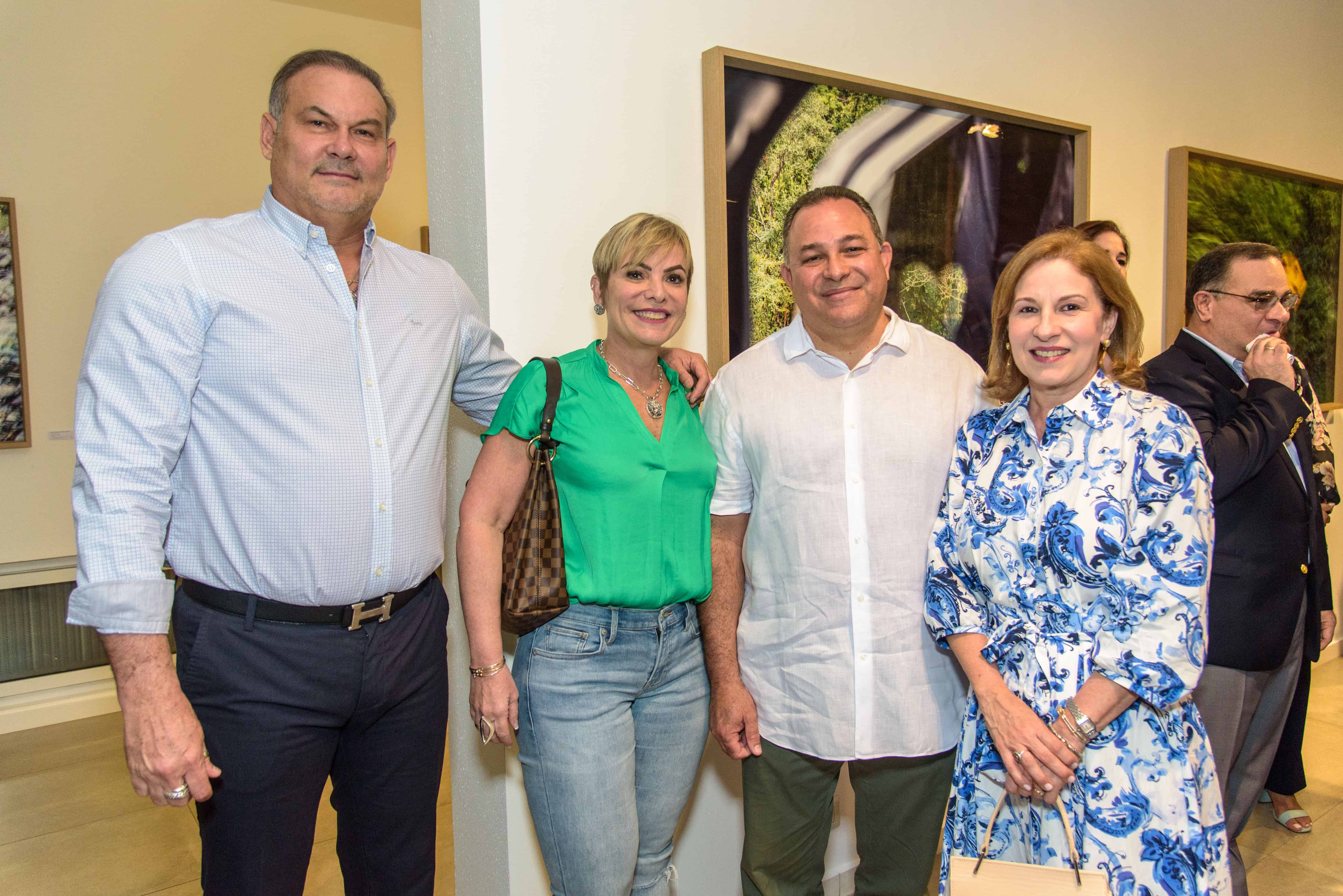 Miguel Mesa, Magda de Mesa, Jaime Farías y Matti de Farías