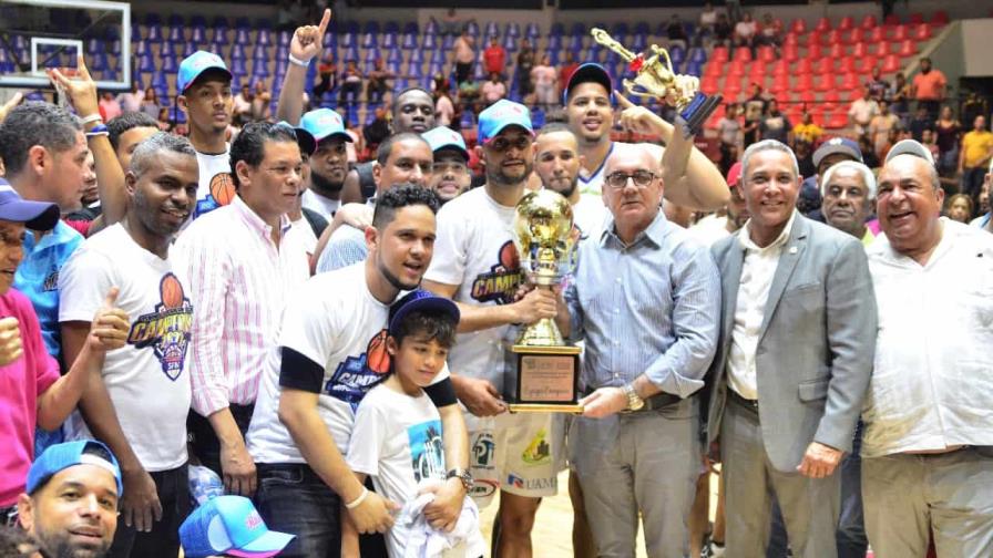 Hollis guía al San Martin a su novena corona basket superior con refuerzos francomacorisano Hollis guía al San Martin a su novena corona basket superior con refuerzos francomacorisano