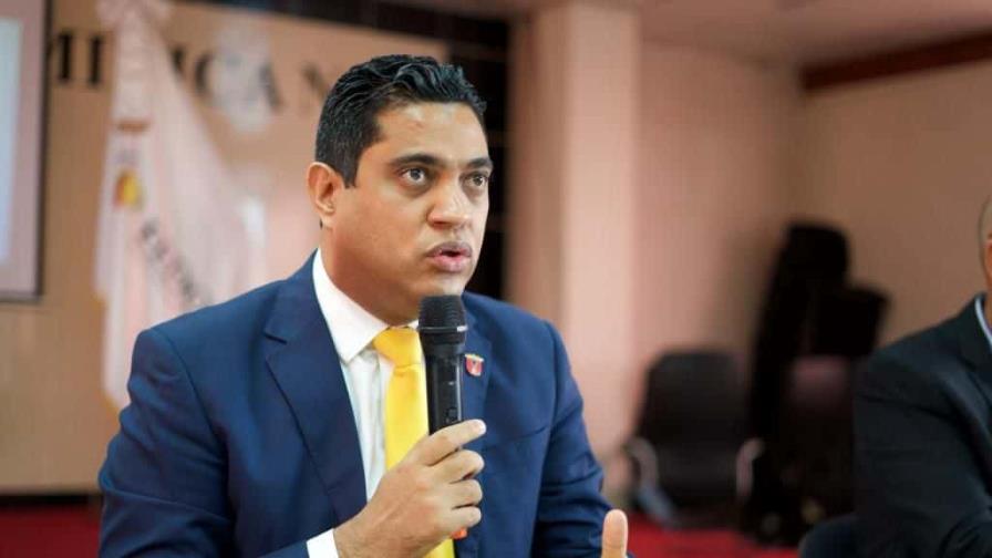 Alcalde Kelvin Cruz encabeza comité organizador del torneo de baloncesto de La Vega Alcalde Kelvin Cruz encabeza comité organizador del torneo de baloncesto de La Vega