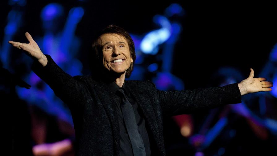 Raphael festeja 60 años de carrera con serie