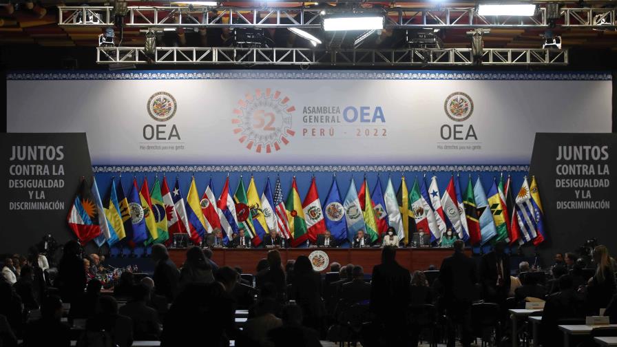 Asamblea General de OEA rechaza debatir revocación de representante de Guaidó