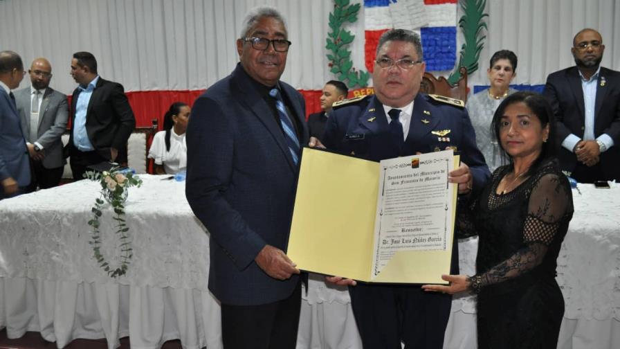 José Luis Núñez fue homenajeado en el 244 aniversario de SFM