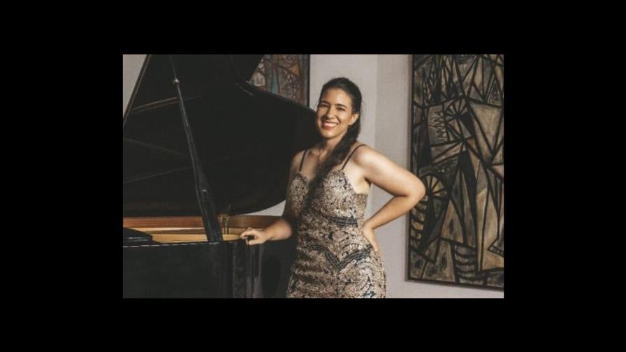 Cantante Melissa Moya Alemar presentará credenciales en Chao Café Teatro Cantante Melissa Moya Alemar presentará credenciales en Chao Café Teatro