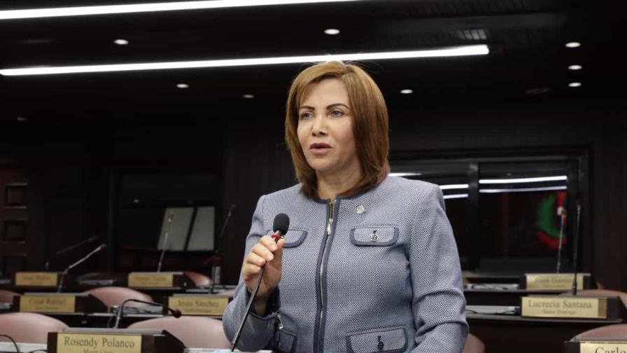 Diputada somete proyecto de resolución que protege salud mental de empleados públicos