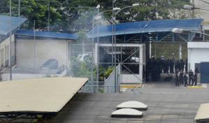 Once heridos dejan nuevos choques en prisión Guayas de Ecuador