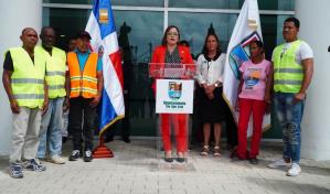 Alcaldía de Santo Domingo Este nombra personal que cobraba como temporeros