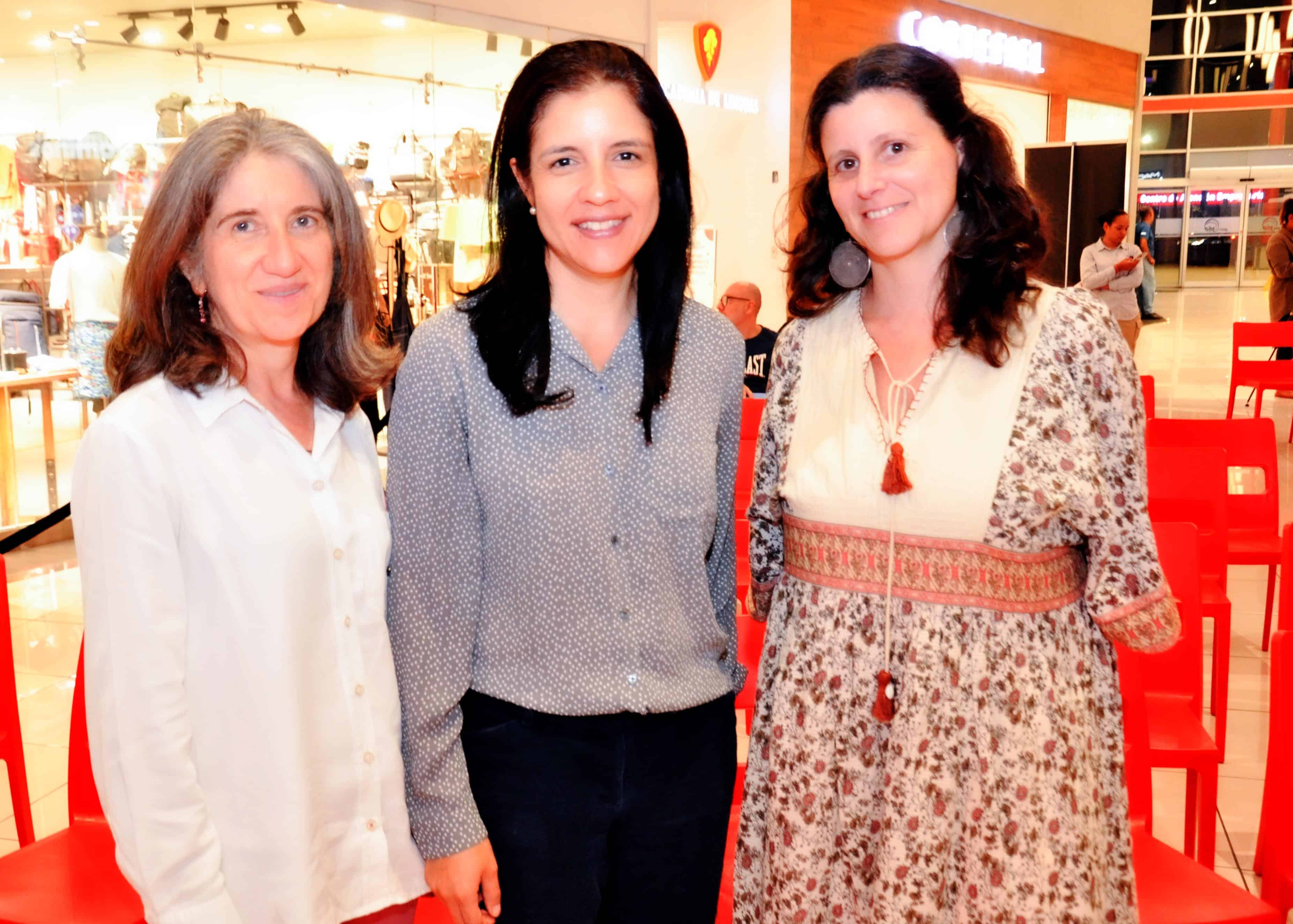 Claudia Vásquez, Carmen Elena Aleman y Amalia Alarcón.