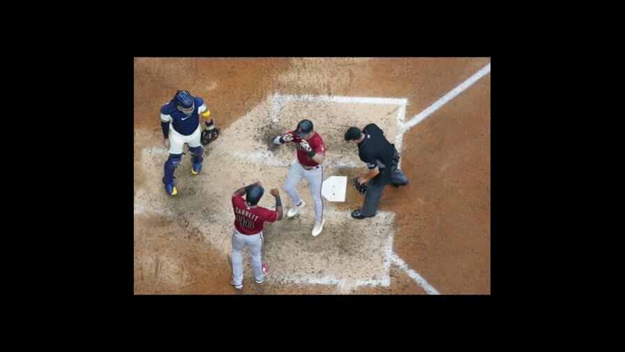 Diamondbacks se imponen a Cerveceros con jonrones en la 9na