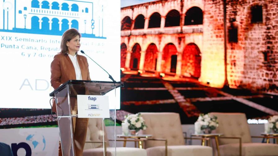 Raquel Peña: tenemos el reto de educar a la población sobre la función de las AFP