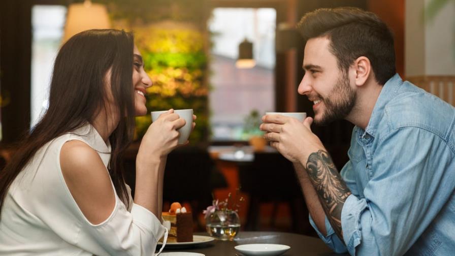 Inflación: casi el 20 % de los trabajadores abandonó las citas románticas