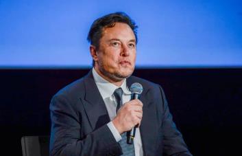 Elon Musk: Por favor compra mi perfume, así puedo comprar Twitter