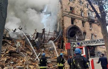 Al menos tres muertos y doce heridos en un ataque con misiles de las fuerzas rusas contra Zaporiyia