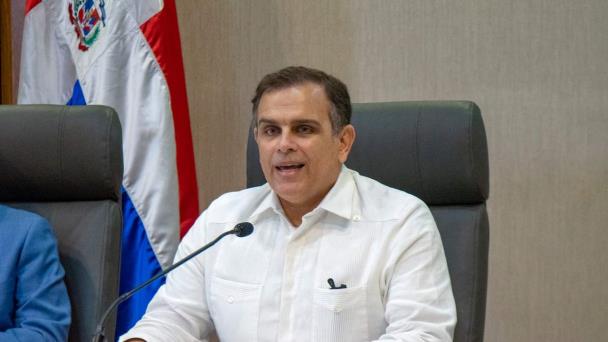Ministro de Hacienda justifica aumento de presupuesto de la Presidencia para el 2023