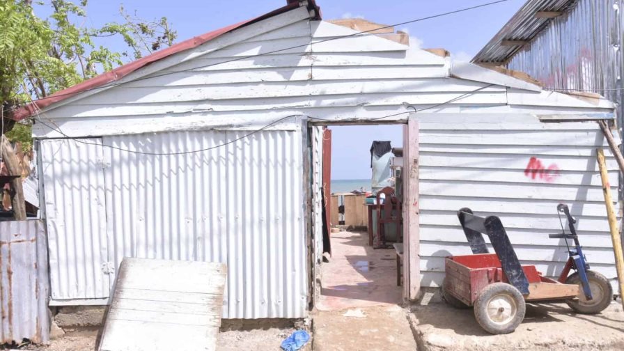 Falta de recursos evita avance en reconstrucción de viviendas en Miches, según Alcaldía