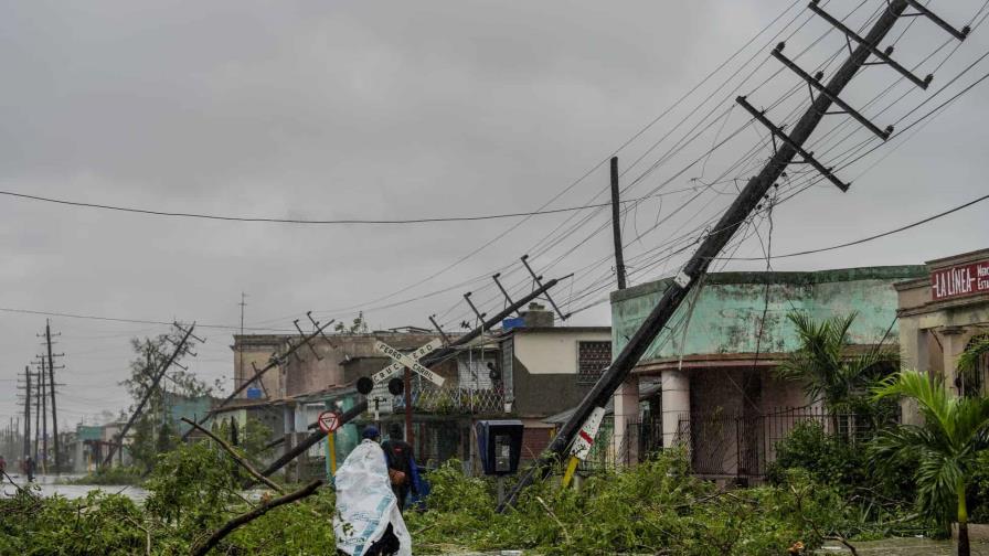 El huracán Ian interrumpió 113,000 líneas de teléfono en Cuba El huracán Ian interrumpió 113,000 líneas de teléfono en Cuba