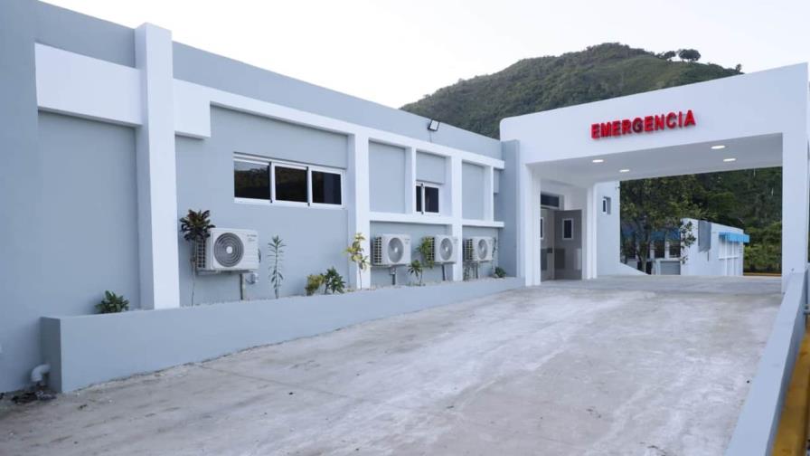 Vicepresidenta inaugura la Emergencia remozada del Hospital Municipal de Peralta