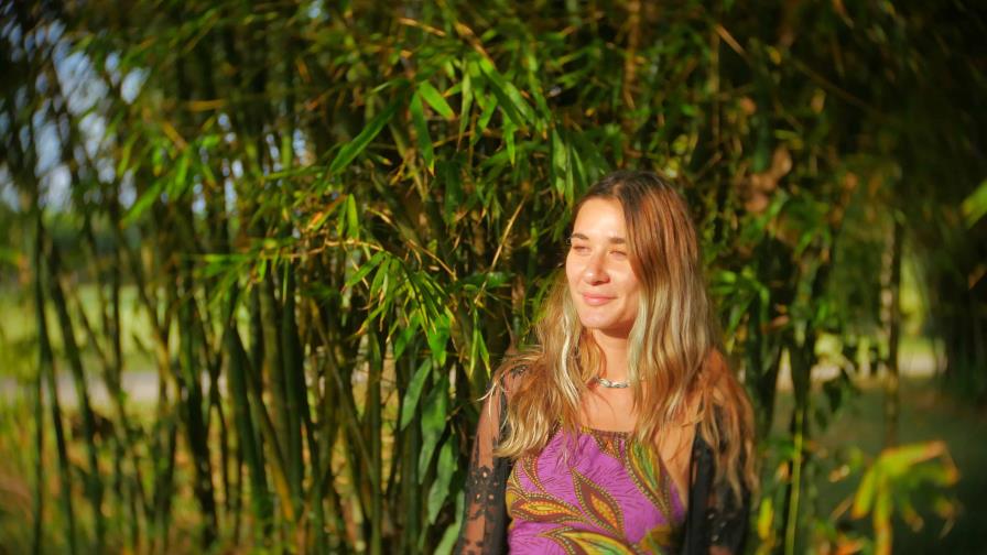 Artista Andjela Milenkovic expondrá su obra en el Carrousel del Louvre