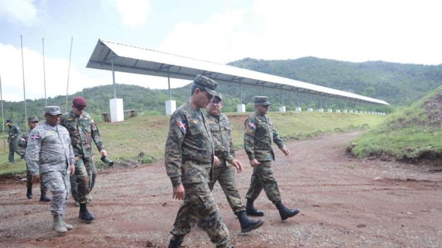 Ministro de Defensa supervisa trabajos de construcción y remodelación de instalaciones militares Ministro de Defensa supervisa trabajos de construcción y remodelación de instalaciones militares