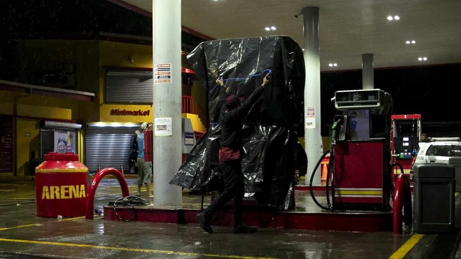 El huracán Julia deja dos heridos y daños menores a su paso por isla colombiana San Andrés