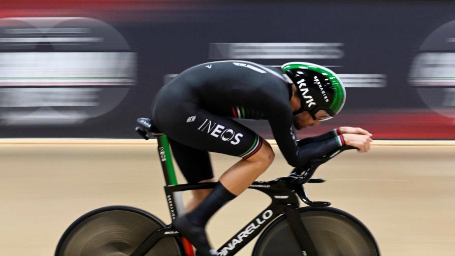 Italiano Ganna rompe el récord de la hora en ciclismo