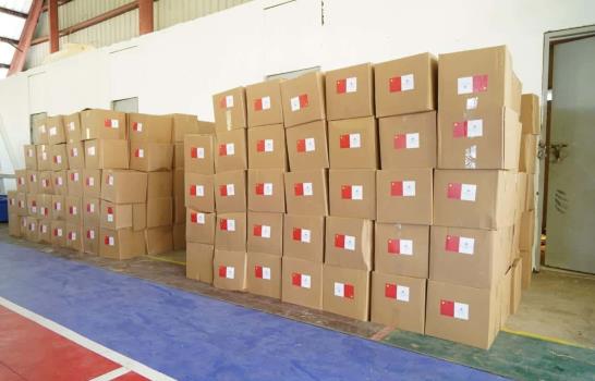 Supérate entrega alimentos donados por Embajada China para afectados por Fiona en Miches