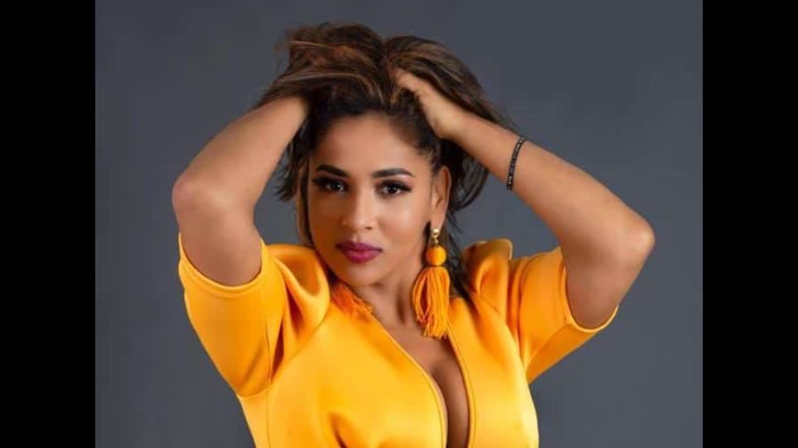 La bachatera Leybi promueve la canción “Colágeno”