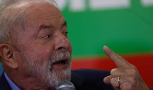 Lula acepta que hubo corrupción en Petrobras en debate con Bolsonaro