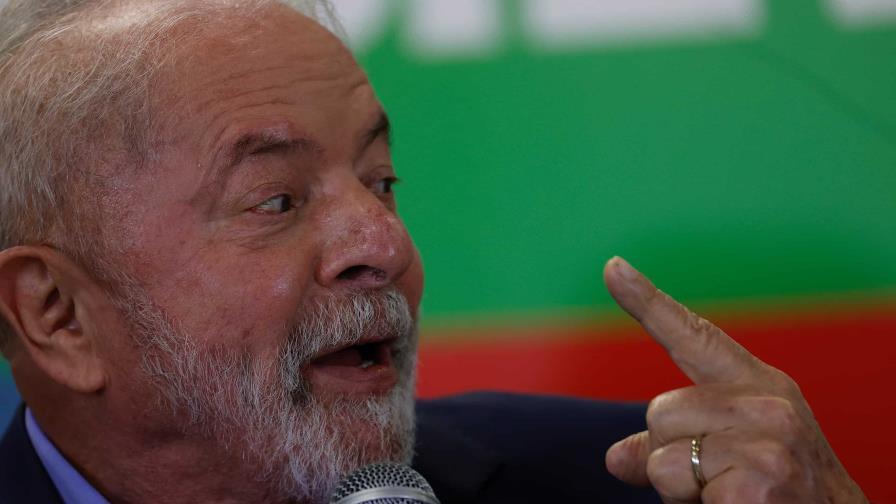 Lula acepta que hubo corrupción en Petrobras en debate con Bolsonaro