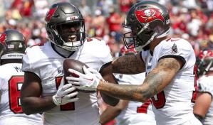 Brady lanza 351 yardas, Buccaneers vencen a Falcons