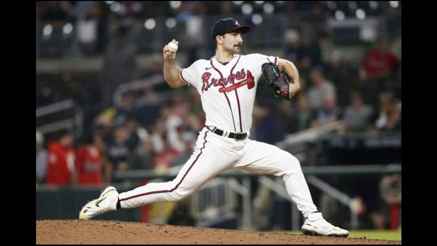 Los Bravos y Strider firman extensión por seis años y US$75 millones Los Bravos y Strider firman extensión por seis años y US$75 millones