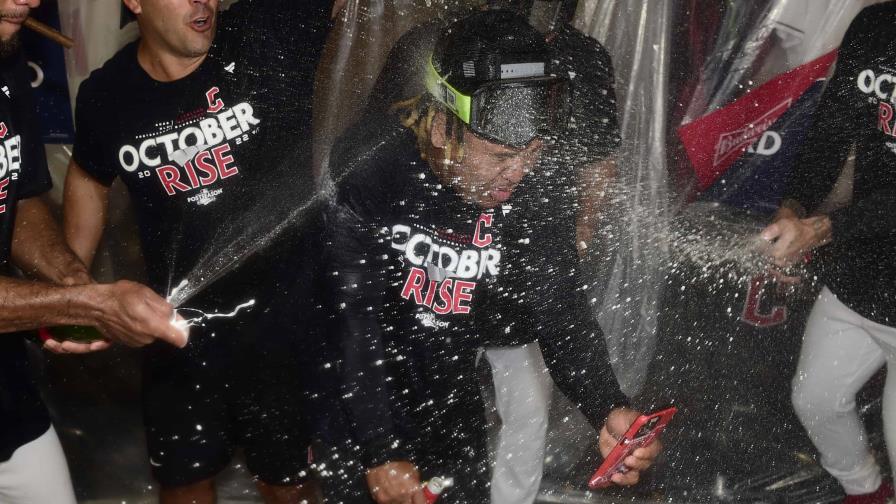 Dominicanos brillaron en las series de comodines