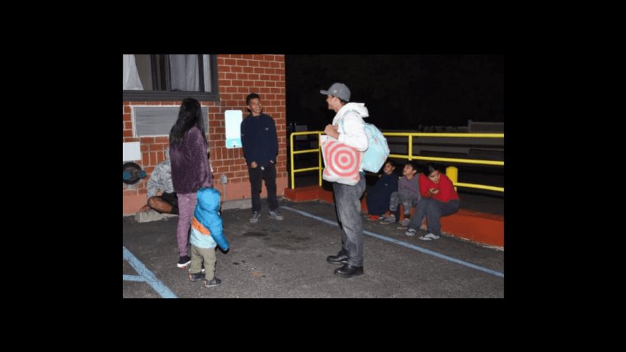 Dominicanos entre los migrantes que deambulan por las calles de Nueva York Dominicanos entre los migrantes que deambulan por las calles de Nueva York