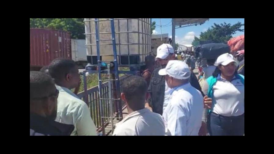 Salud Pública supervisa actividades del mercado de Dajabón para prevenir cólera