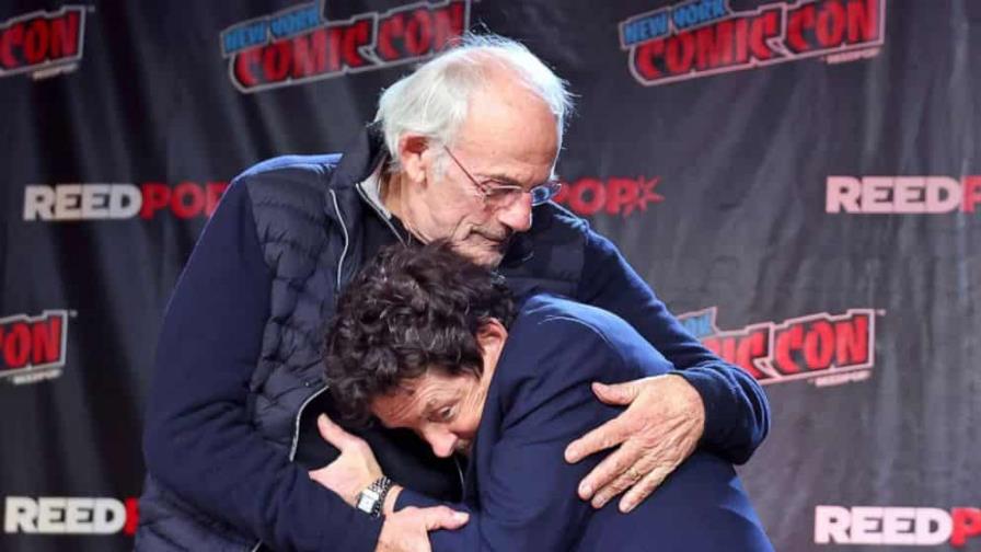 El emotivo reencuentro de Michael J. Fox y Christopher Lloyd, estrellas de “Volver al futuro” El emotivo reencuentro de Michael J. Fox y Christopher Lloyd, estrellas de “Volver al futuro”
