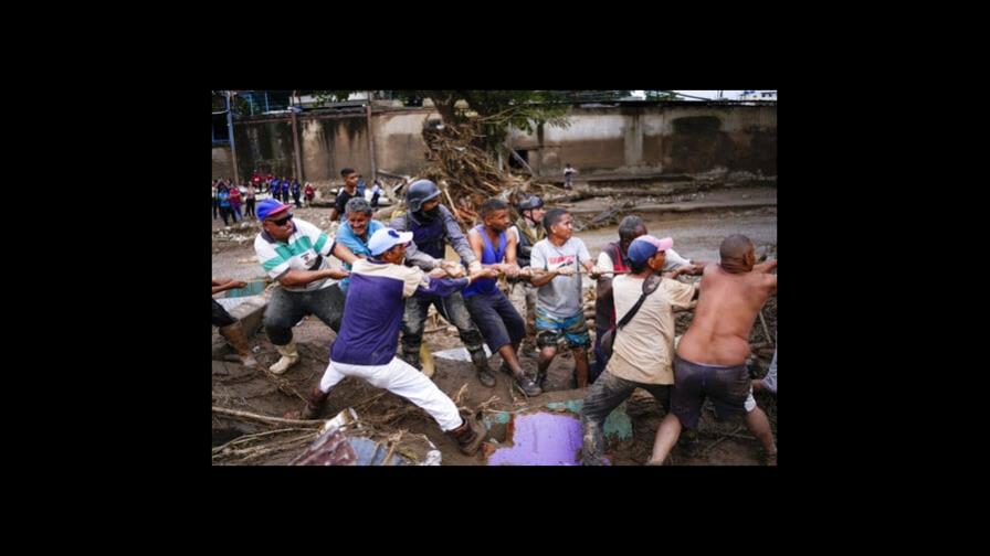Aumenta a 25 cifra de muertos por alud en Venezuela Aumenta a 25 cifra de muertos por alud en Venezuela
