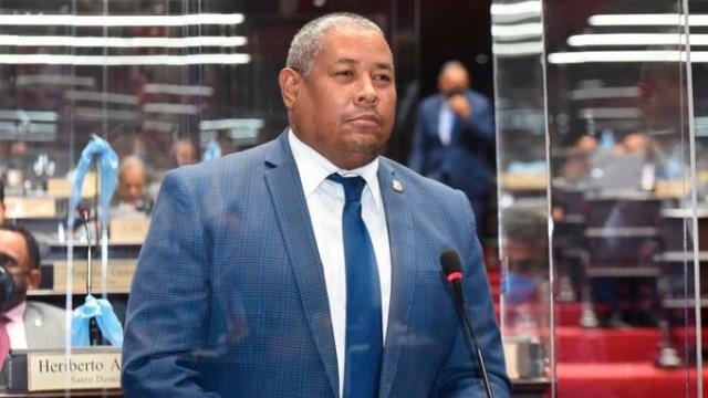 Diputado Héctor Féliz favorece que República Dominicana acepte refugiados haitianos