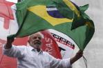 Lula tiene 51 % y Bolsonaro 42 % en un sondeo de intención de voto