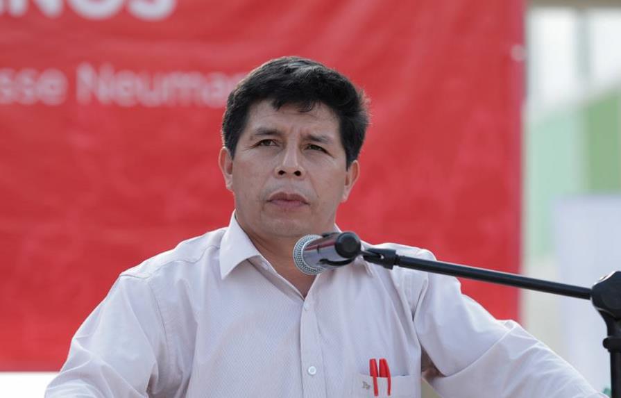 Fiscalía peruana denuncia constitucionalmente al presidente Pedro Castillo por corrupción