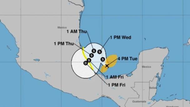 Se forma la tormenta tropical Karl en la Bahía de Campeche en México