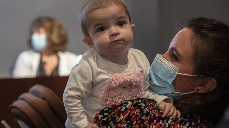 Una bebé española primera en el mundo en recibir el intestino de un fallecido