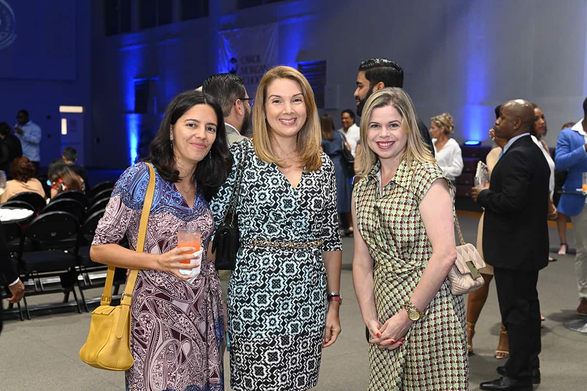 Catherine Rodríguez Nuriana Pimentel y Olga Galán.