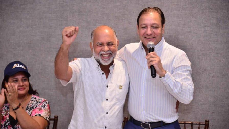 Eduardo Hidalgo y maestros apoyan las aspiraciones de Abel Martínez en el PLD