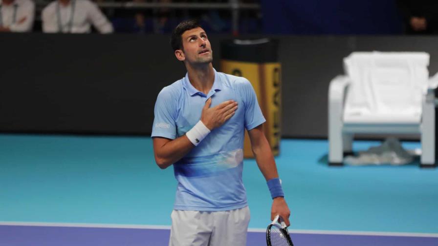 A Djokovic le encantaría jugar el Abierto de Australia, dice el jefe del torneo