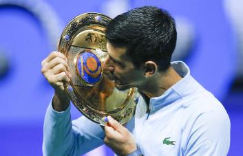 Djokovic debe resolver su estatus con el gobierno de Australia