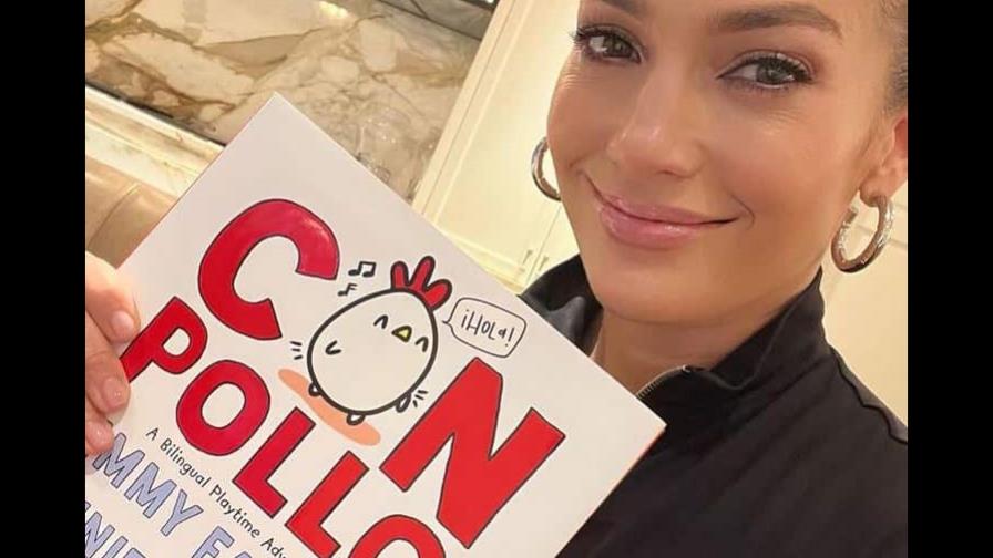 Jennifer López lanza libro infantil Con Pollo para aprender español Jennifer López lanza libro infantil Con Pollo para aprender español