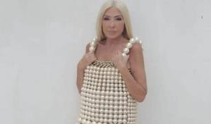 Laura Bozzo criticada por usar atrevido vestido: Las momias no tenemos edad
