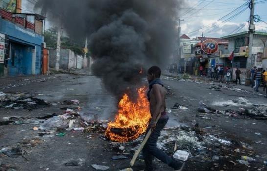 Miles protestan en Haití contra pedido de ayuda internacional del gobierno