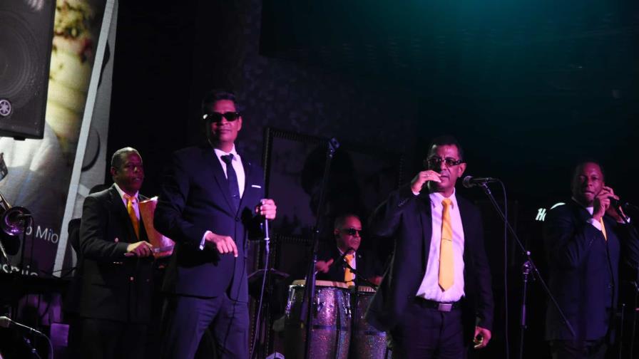 Diomedes y el Grupo Mío estrenan merengue “Los bebedores”